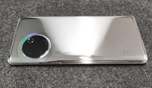 華為P50原型機真機曝光？高顏值后置相機