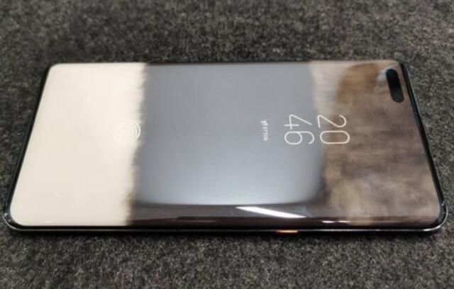 華為P50原型機真機曝光？高顏值后置相機