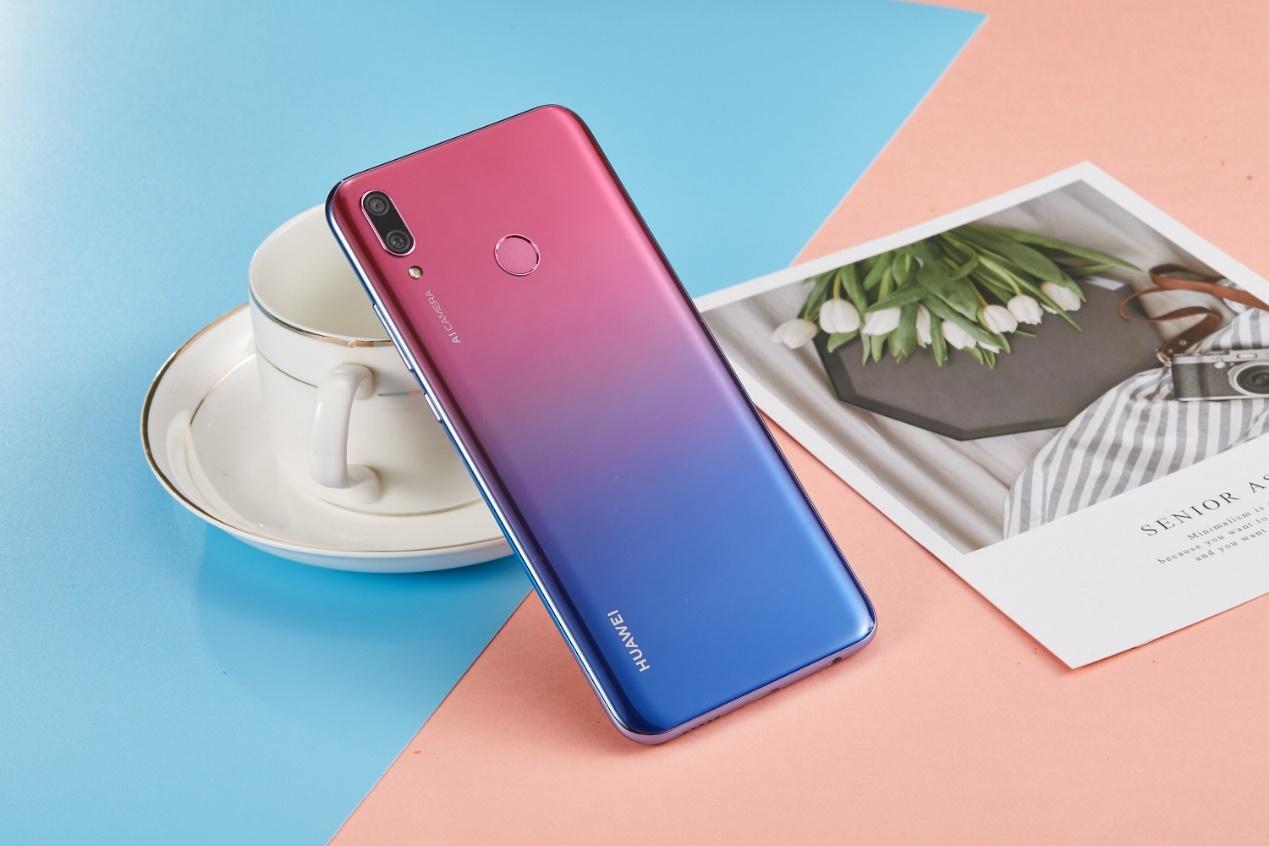 充電IC芯片極度缺貨 華為手機即將不附贈充電器