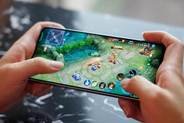 OPPO Reno6全渠道正式開售，AI煥彩妝容實現上鏡自由