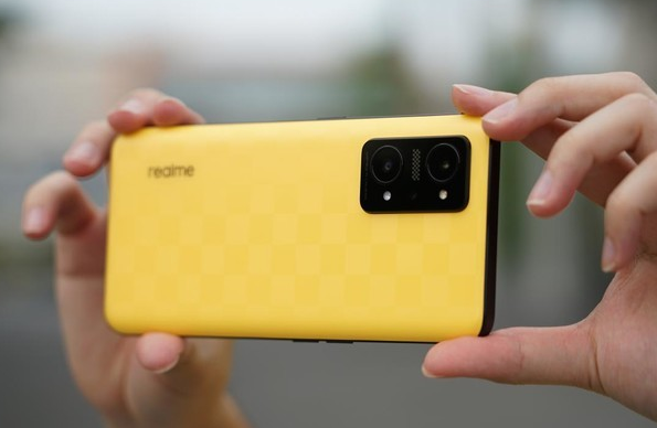 愛押手機典當借款帶來真我Q5 Pro新機測評:全面超越