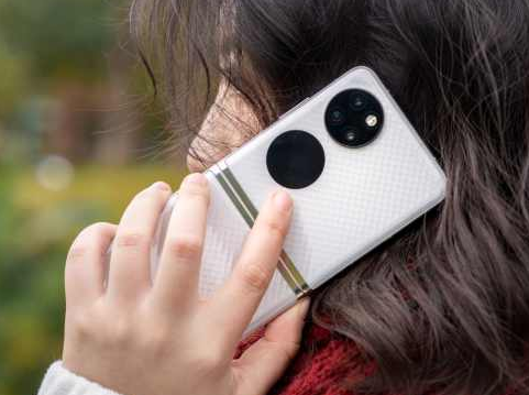 海信閱讀手機(jī)A9評(píng)測(cè):一臺(tái)能讓你靜下心來享受閱讀的手機(jī)